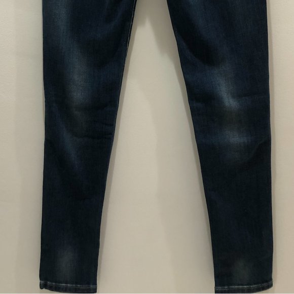Levi Jeans. NWT. Size 4M (W27, Length 32) - Picture 3 of 4